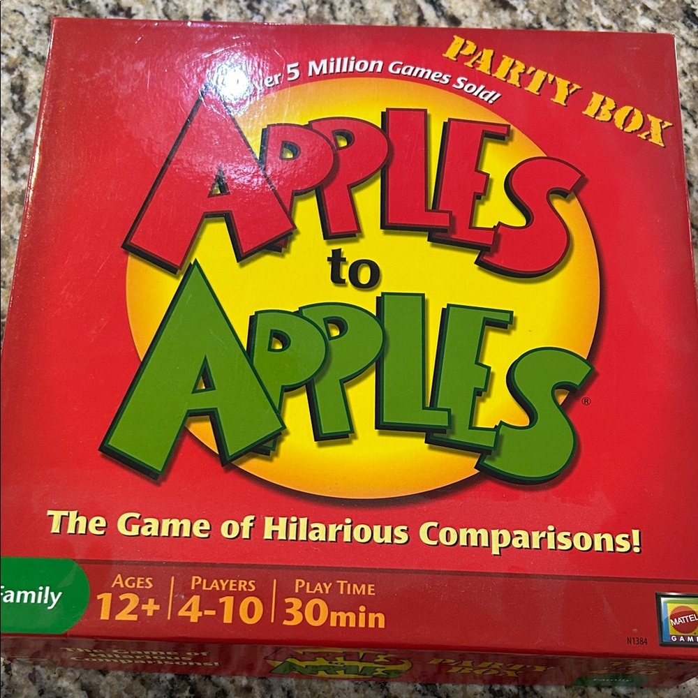 Mattel Apples to Apples Party Box - Red, Yellow, Green